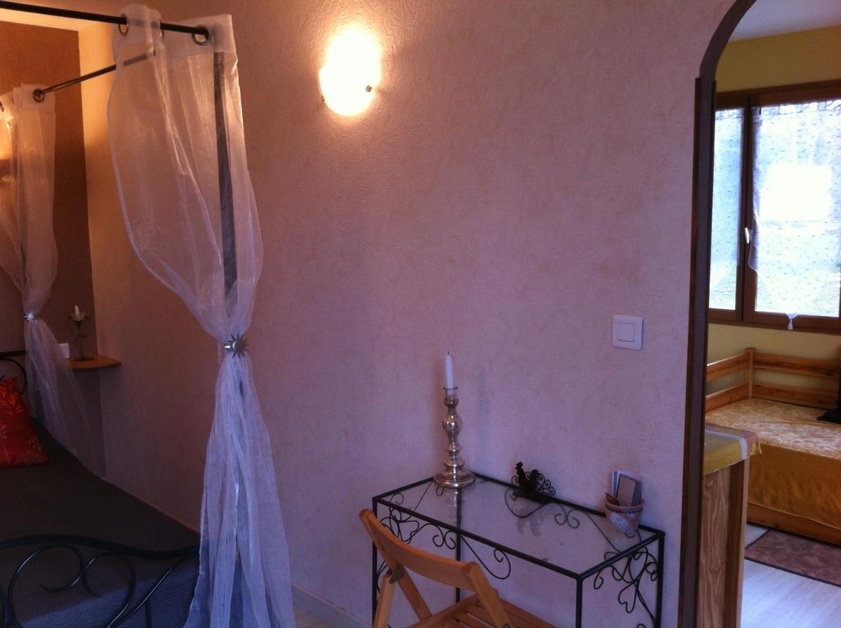Chambre D'Hotes La Cavaille Veyrines-de-Vergt Kültér fotó